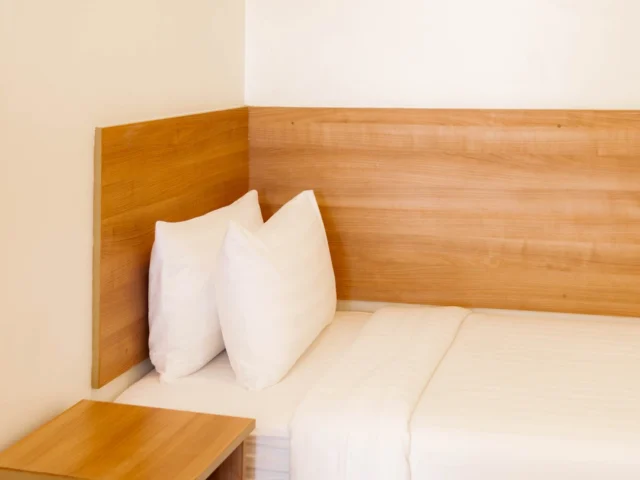 Awesome Hotel Deluxe Room with Sofa
